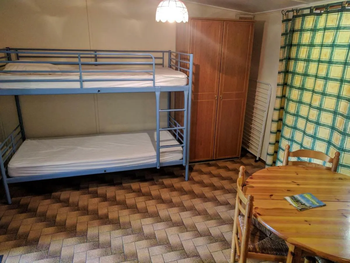 Les Plans Hotel Saint-Clement  0*, Saint-Clement (Allier)